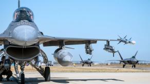 Pentagon Begins Work on 1,600-km Air-to-Air Missile: What Could Such a Weapon Look Like?