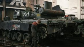 IISS: russia Could Have 3,300 Tanks By 2027 But There's a Catch