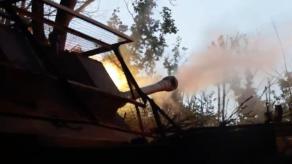 ​Ukrainian AS-90 Commander Shows How Britain's 155 mm Self-Propelled Gun Works (Video)