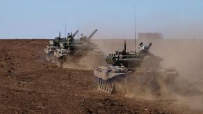 russians Want to Protect T-72s, T-80s and Other Tanks From UAVs With Vzlet-M, Fakel Grenades — Will It Work?