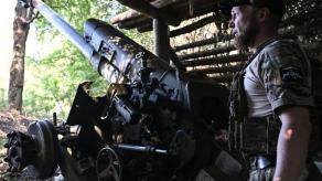 Why Kadyrovites Took Wheels Off Their D-30 Howitzers and How It Helps in Combat 