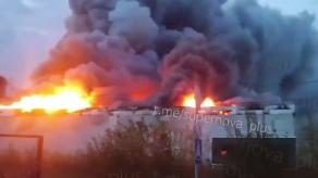Ukrainian FP-1 Drones Hit Oil Terminals, VKontakte Data Center, Ozon Warehouse Near St. Petersburg (Video)