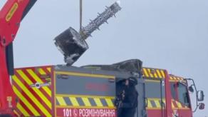 ​Ukrainian Sappers Recover russian Iskander Missile Debris in the North of Ukraine (Video)