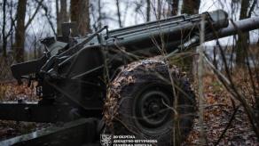 Soviet-made Nona-K Gun-Mortar Used by Ukrainian Artillerymen Demonstrates Phenomenal Accuracy