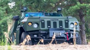 Ukrainian Armor Doubles Armored Vehicle Production, Explains Why Mortars Remain at 2024 Levels