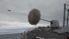 For the First Time in 38 Years, a U.S. Navy Destroyer Fired Its 127mm Gun at an Iranian Vessel