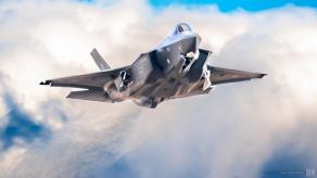 ​After Six Years of Waiting, First F-35 Fighter Jets Arrive in Poland