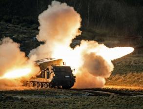 ​M270A2 Fires New ER GMLRS Warhead for the First Time While russia Seeks Buyers for HIMARS Analog