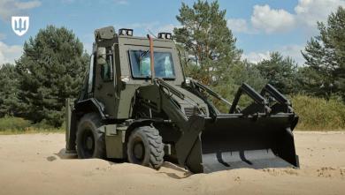 UAT-SPIDER: Ukraine's New Armored Excavator Is Built to Dig Under Fire