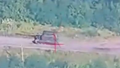 ​Ukrainian FPV Drones Hunt Down russian Msta-S Howitzer in Kursk Region (Video)