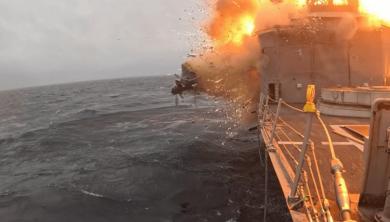 U.S. Sinks Frigate With SAM Missile and Films It From Aboard, Unique Onboard Footage From Atlantic Thunder 2026