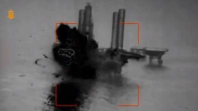 ​Ukraine’s Navy Destroyed russian Military Facilities on the Syvash Drilling Rig in the Black Sea (Video)