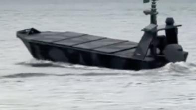 ​Ukrainian Barracuda USVs Launch FPV Drones to Destroy russian Landing Party in Kherson Region (Video)