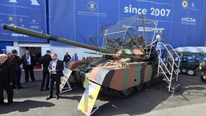 Romanian TR-85M1 Tanks Defenseless Against Drones at Exercises, Now TR-85M1R Copies Ukrainian Hood Solution​​​​​​​​​​​​​​​​