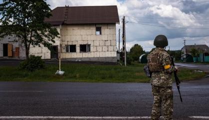 ​Ukrainian Forces Withdraw From Lysychansk