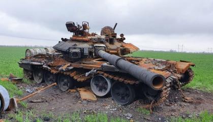 Two russian "Advanced" T-90 Tanks Destroyed in Ukraine (Video)