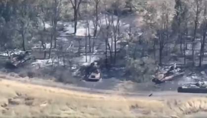 ​Ukraine’s Artillerymen Destroyed Enemy 2C3 Acacia Self-Propelled Gun Battery with American M777 howitzers (Video)