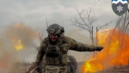 One Ukrainian Military Repels Assault, Defeating Ten russian Occupiers (Video)