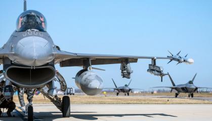 Pentagon Begins Work on 1,600-km Air-to-Air Missile: What Could Such a Weapon Look Like?