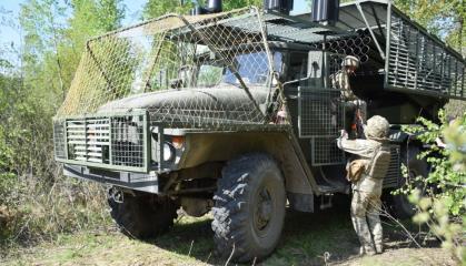 ​Ukraine Upgrades BM-21 Grad MLRS with Full Anti-Drone Protection, Including Tank-Tested Solution