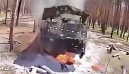 ​Ukrainian Operators Hunt Down russia's Newest 2S43 Malva Self-Propelled Gun (Video)