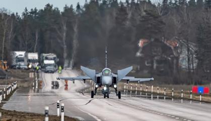 ​Ukraine Can Count on Swedish JAS 39 Gripen Jets, When to Expect?