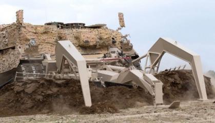 ​This Minefield Breaching Vehicle Based on Leopard 1 Will Help Ukrainians in Counteroffensive