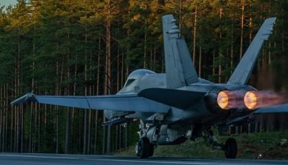 ​Can Ukraine Really Get 62 Used F/A-18 Hornet Fighters as russians Write About It