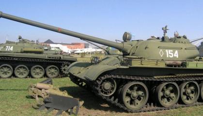 russia Removes Soviet T-54/55 Tanks From Storage, Transfers Them to Ukraine