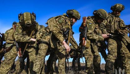 ​General Oleksandr Syrskyi: Ukraine is Holding the Line as russia Deploys 640,000 Troops on 1,100 km Frontline