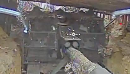 ​Ukrainian Marines Hunt russian Infantry and Destroy Msta Howitzer Near Oleshky (Video)