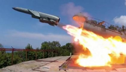 ​Rare P-35 Missile Targets Ukraine: 4-Ton Anti-Ship Weapon, Developed in the 1960s, Gets Downed by Air Defense