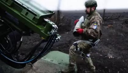 ​Ukrainian Forces Test Exoskeletons to Help Artillerymen Carry Up to 1,200 kg of Ammunition Daily