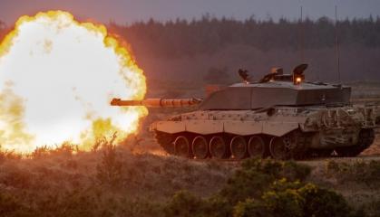 Can the UK Transfer Its "Surplus" Challenger 2 Tanks to Ukraine, and How Many Might Britain Have Left?