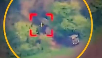 ​Ukrainian Forces Destroy S-300 Missile Carrier Loaded with Missiles (Video)
