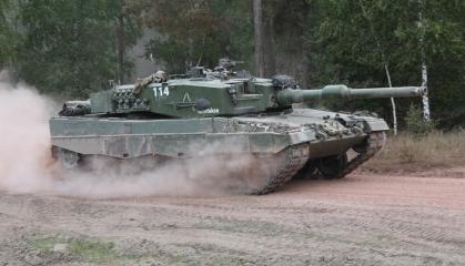 Switzerland Decommissions 25 Leopard 2 Tanks, They Will Either Help Ukraine or Travel to Czechia 