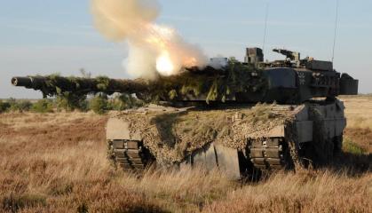 Ukrainians Make Leopard Tank Dummies Off an Automobile To Deceive russians