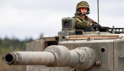 Canada Sends Four More Leopard 2 Tanks, Armored Recovery Vehicle, 155 mm Ammunition to Ukraine