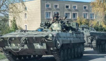 ​Ukrainian Armed Forces Use Rare BREM-Ch Vehicle to Gather Trophies Left by russians on Retreat