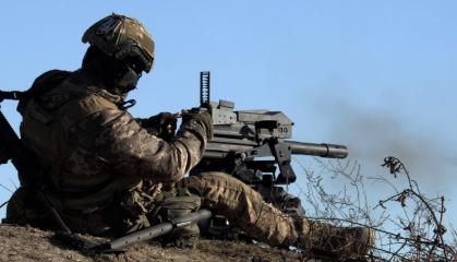 ​French Cook Fries russian Invaders with an American Grenade Launcher (video)