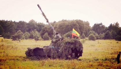 Lithuania Conducts First PzH 2000 Firing Exercise For Conscripts Since Buying This Artillery in 2015