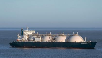 ​Why Is russia Suddenly Buying Up Old LNG Carriers?