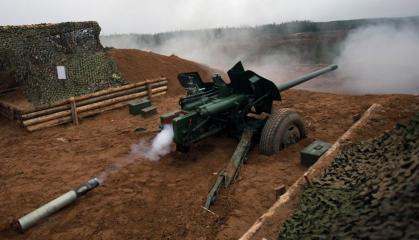 Ukraine’s Artillerymen Show How russia’s Anti-Tank Defense Construction With the MT-12 Rapira Is Done (Video)
