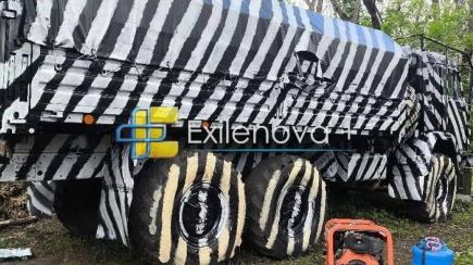 Facing Ukrainian AI Drones, russia Experiment with WWI Dazzle Camouflage on KamAZ Trucks, But Miss Point Entirely