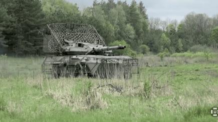 Rare Footage of Italy's B1 Centauro Tank in Ukraine Shows Record 11 km Strike, Battlefield Experience