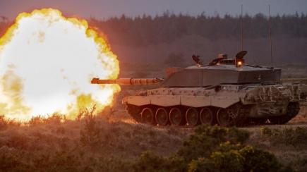 Can the UK Transfer Its "Surplus" Challenger 2 Tanks to Ukraine, and How Many Might Britain Have Left?