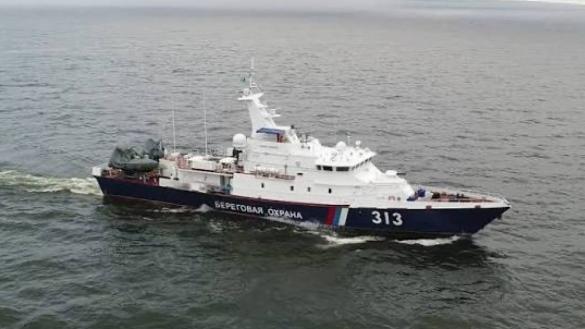 ​Ukrainian Drones Hit FSB Patrol Ships Guarding Crimean Bridge, Strike Major russian Oil Refinery