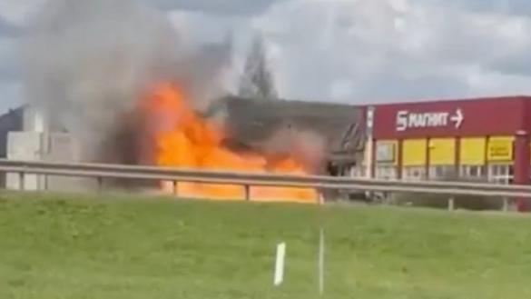 ​Ukraine's Achilles Brigade Turns russian Ural Truck Into Fireball in Belgorod Region (Video)