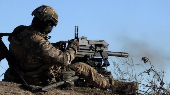 ​French Cook Fries russian Invaders with an American Grenade Launcher (video)