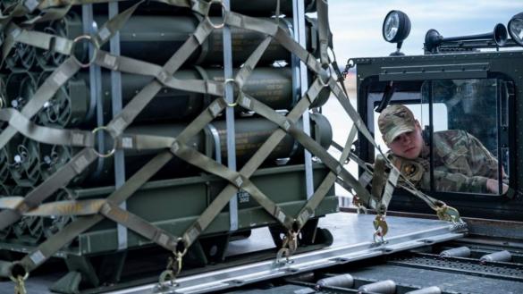 Ukraine Wasn't Notified of U.S. Military Aid Halt: It Was the Same in March